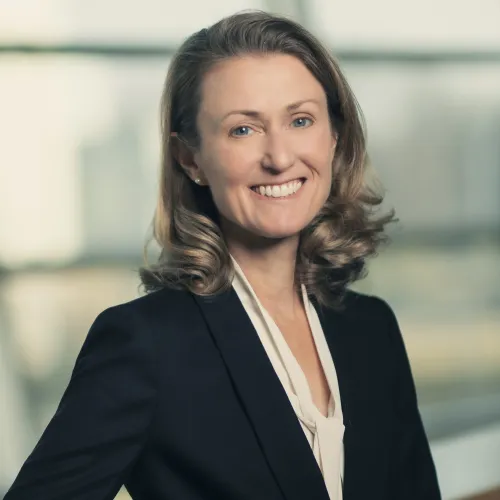 Theresa Mayer headshot
